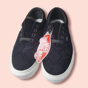 ❎SOLD❎NWT VANS Black Snake Print Sneaker